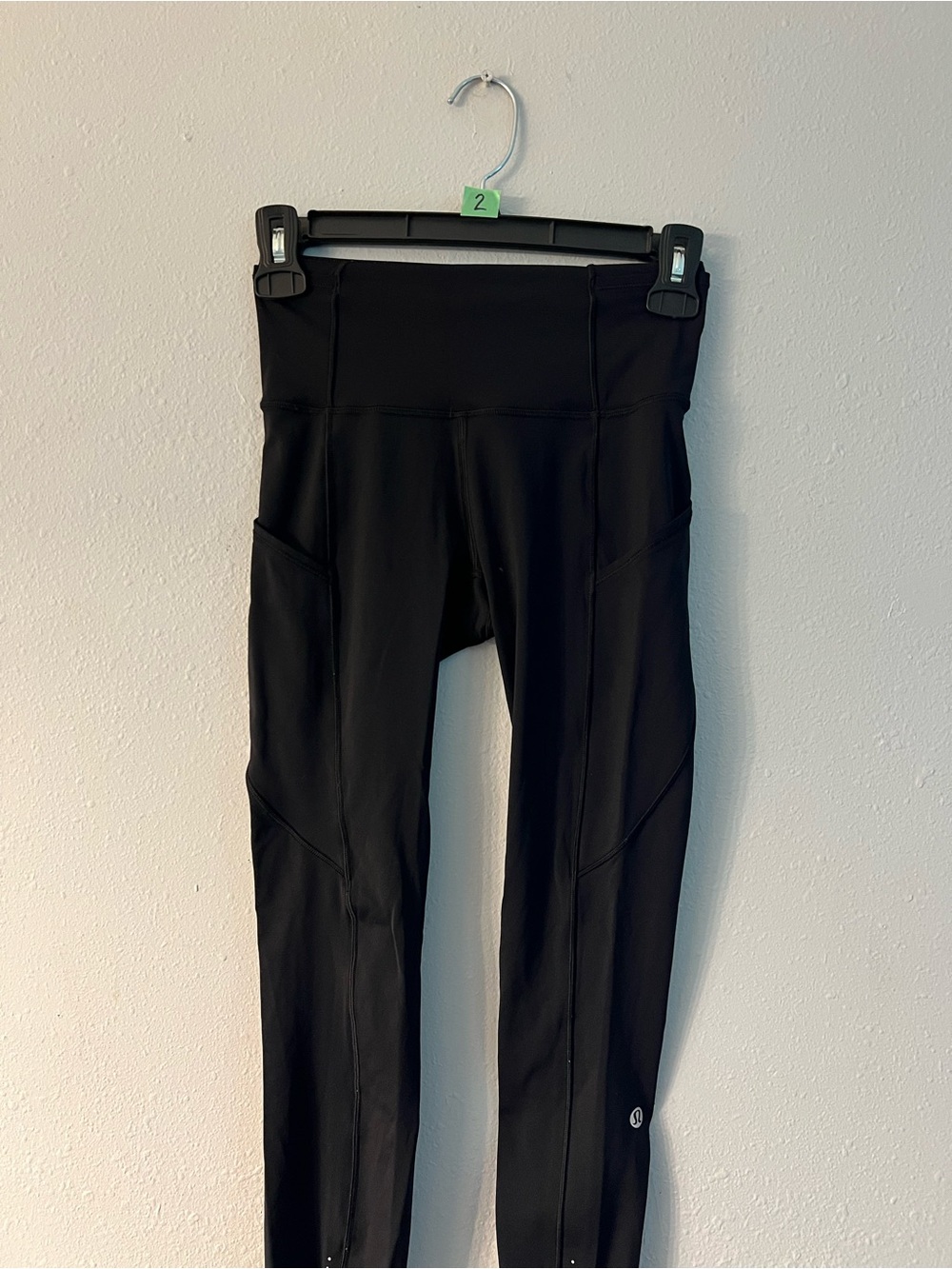 lululemon athletica Women’s Black Yoga / Running Leggings -Sz 2